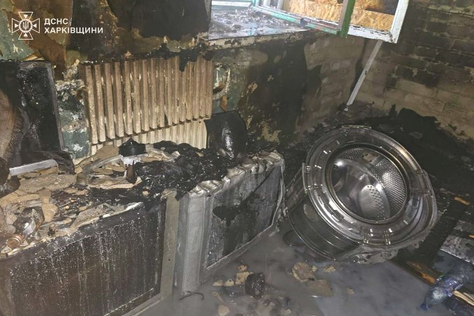 Пожежа у багатоповерхівці Харкова: двох людей врятовано, один чоловік загинув